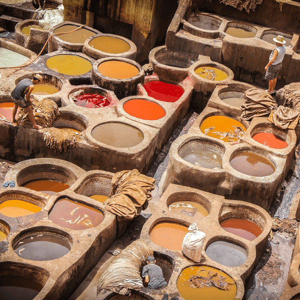 Exótica vista de una curtiduría en Fes